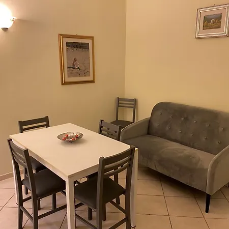 Apartment Miriam's Short Rent House